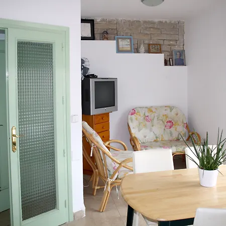 Apartment In A House - Sh06